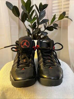 Youth boys Jordan Black and Red Kids Basketball Shoes